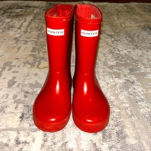 Hunter classic toddler rain boots.